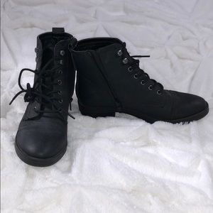 Madden Girl 6.5 Black rubber/leather combat boots